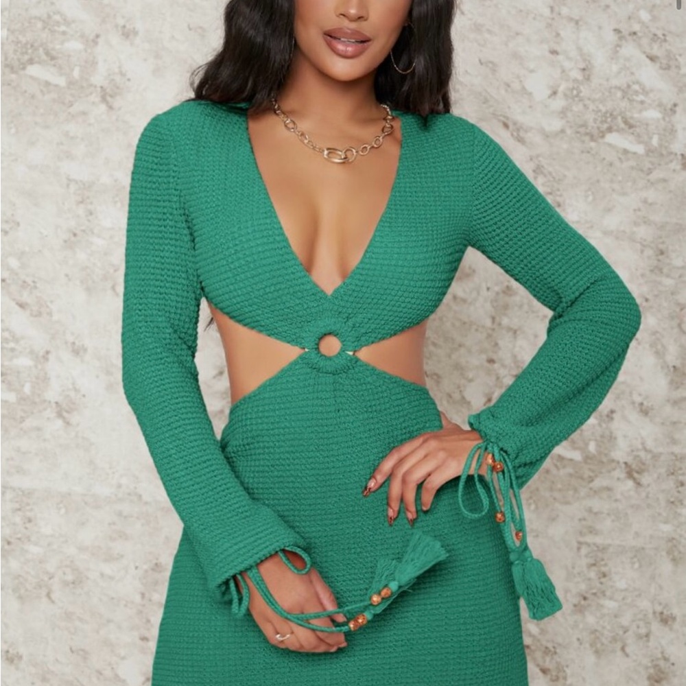 SHEIN Green Bodycon Dress with Plunge Neckline and Bell Sleeves